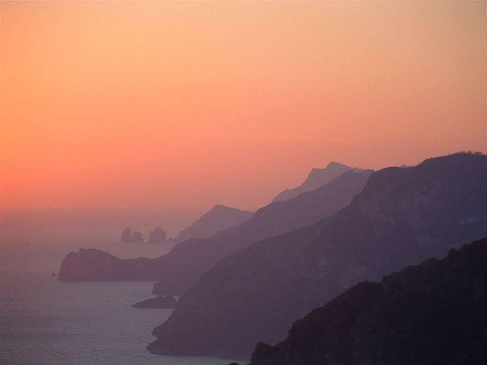 Colle Dell'Ara Bed & Breakfast Positano Exterior photo